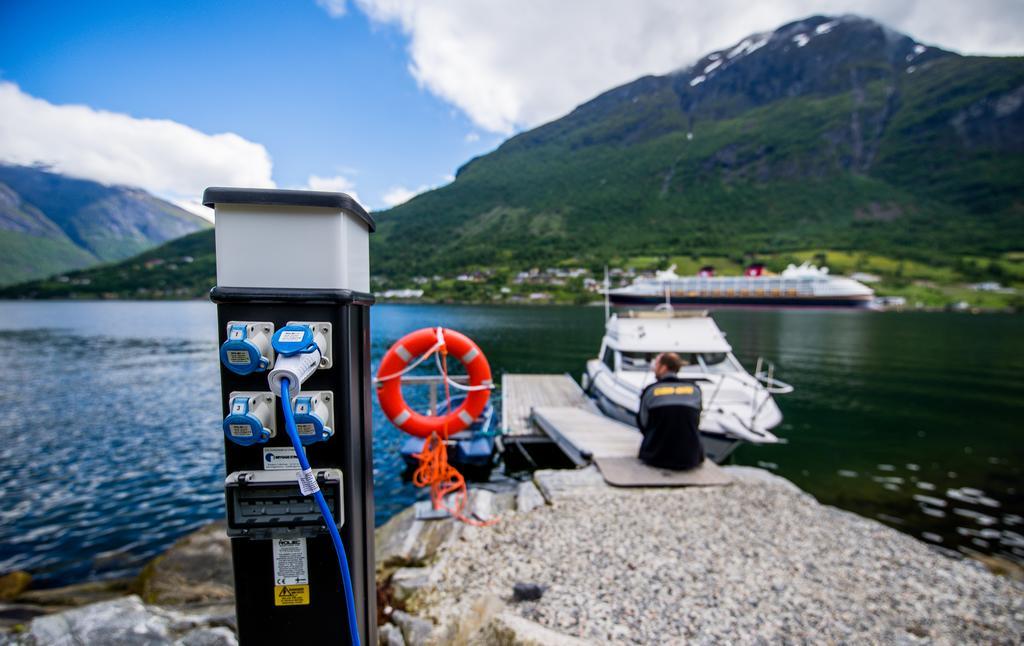 Nesset Fjordcamping Olden Extérieur photo